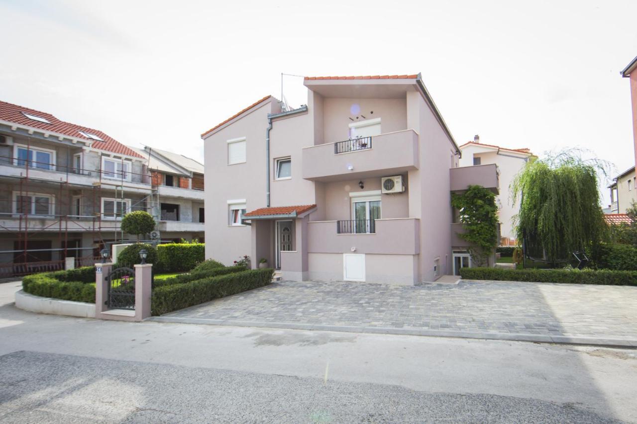 Apartment Karla&Nella Stobrec Ngoại thất bức ảnh