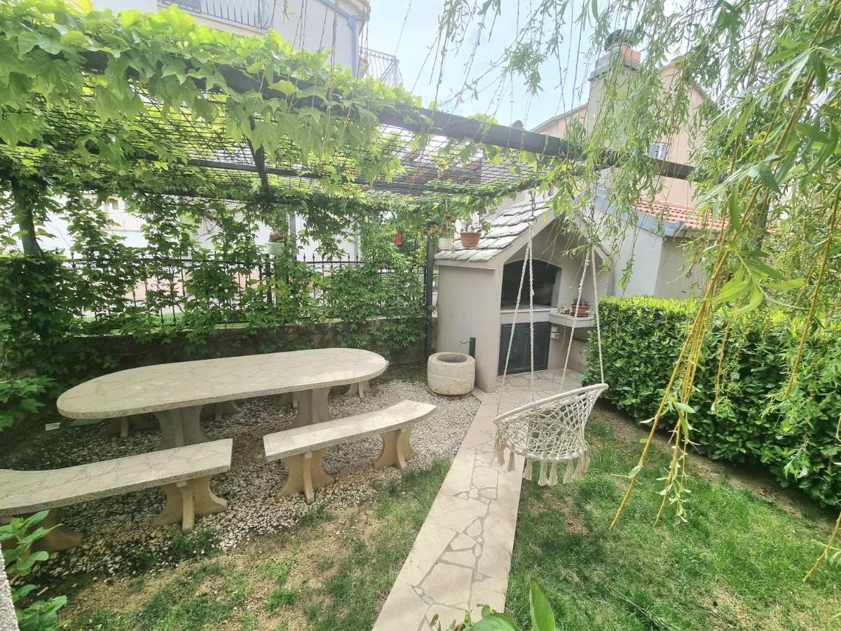 Apartment Karla&Nella Stobrec Ngoại thất bức ảnh