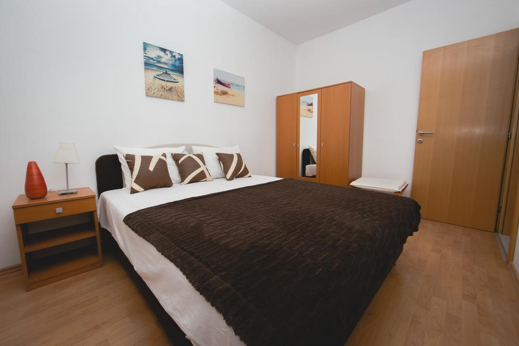 Apartment Karla&Nella Stobrec Ngoại thất bức ảnh