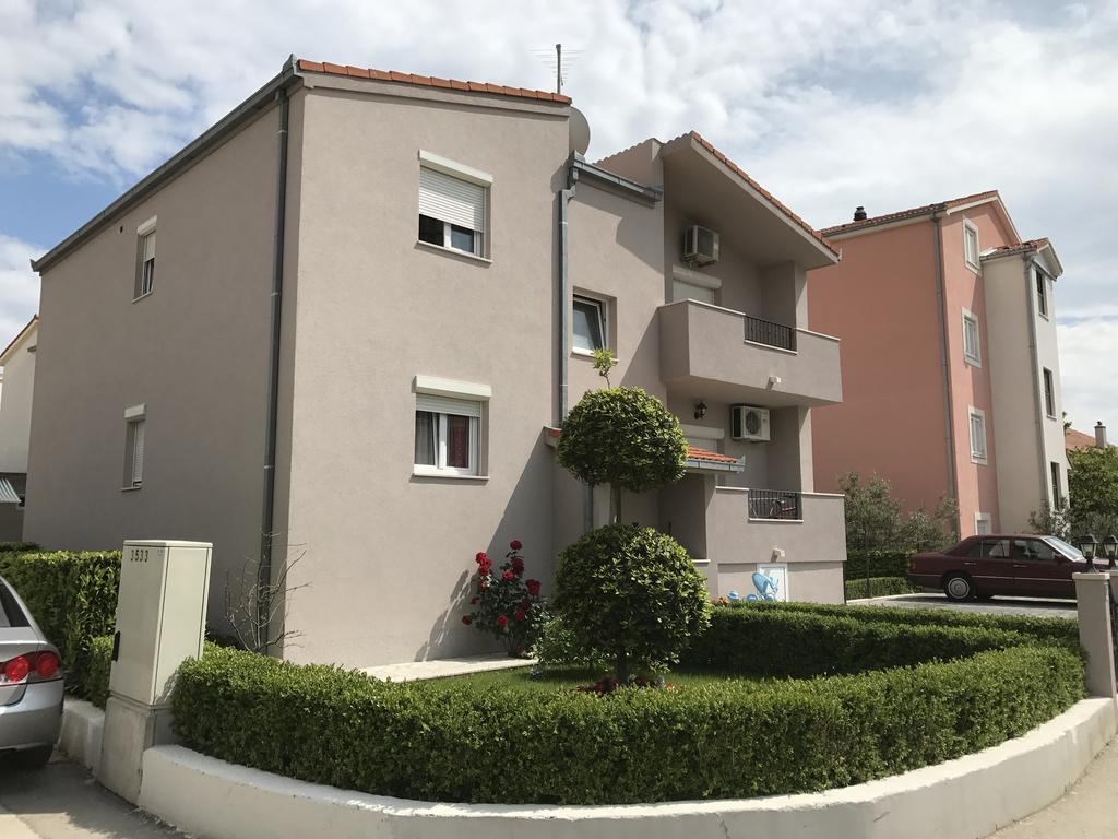 Apartment Karla&Nella Stobrec Ngoại thất bức ảnh